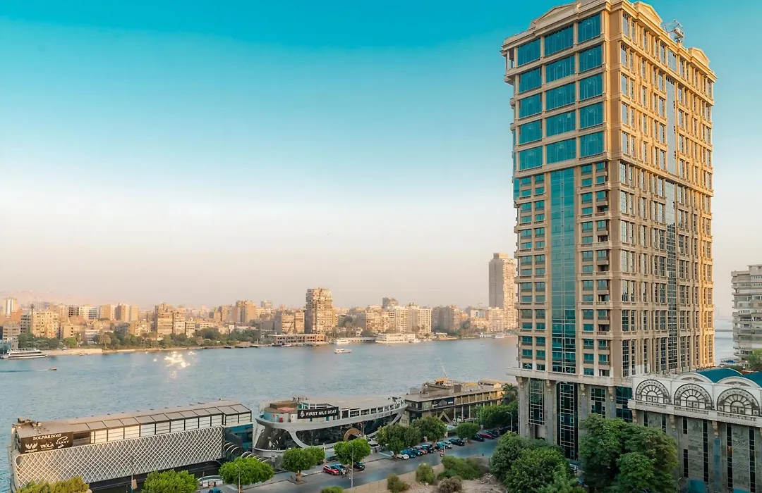 شقة فندقية اطلالة عالنيل بالكامل في قلب القاهرة بجوار الفورسيزون-1